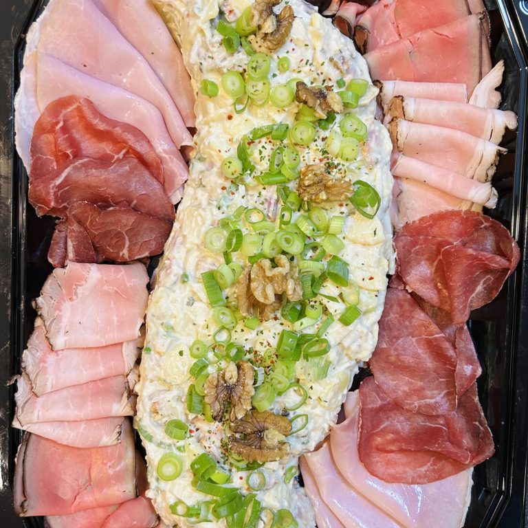KARTOFFEL SALADE MET VLEESWAREN 4-6 PERSONEN